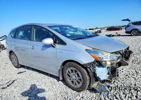 2017 Toyota Prius V Three из США, поврежденный, VIN JTDZN3EU1HJ060378